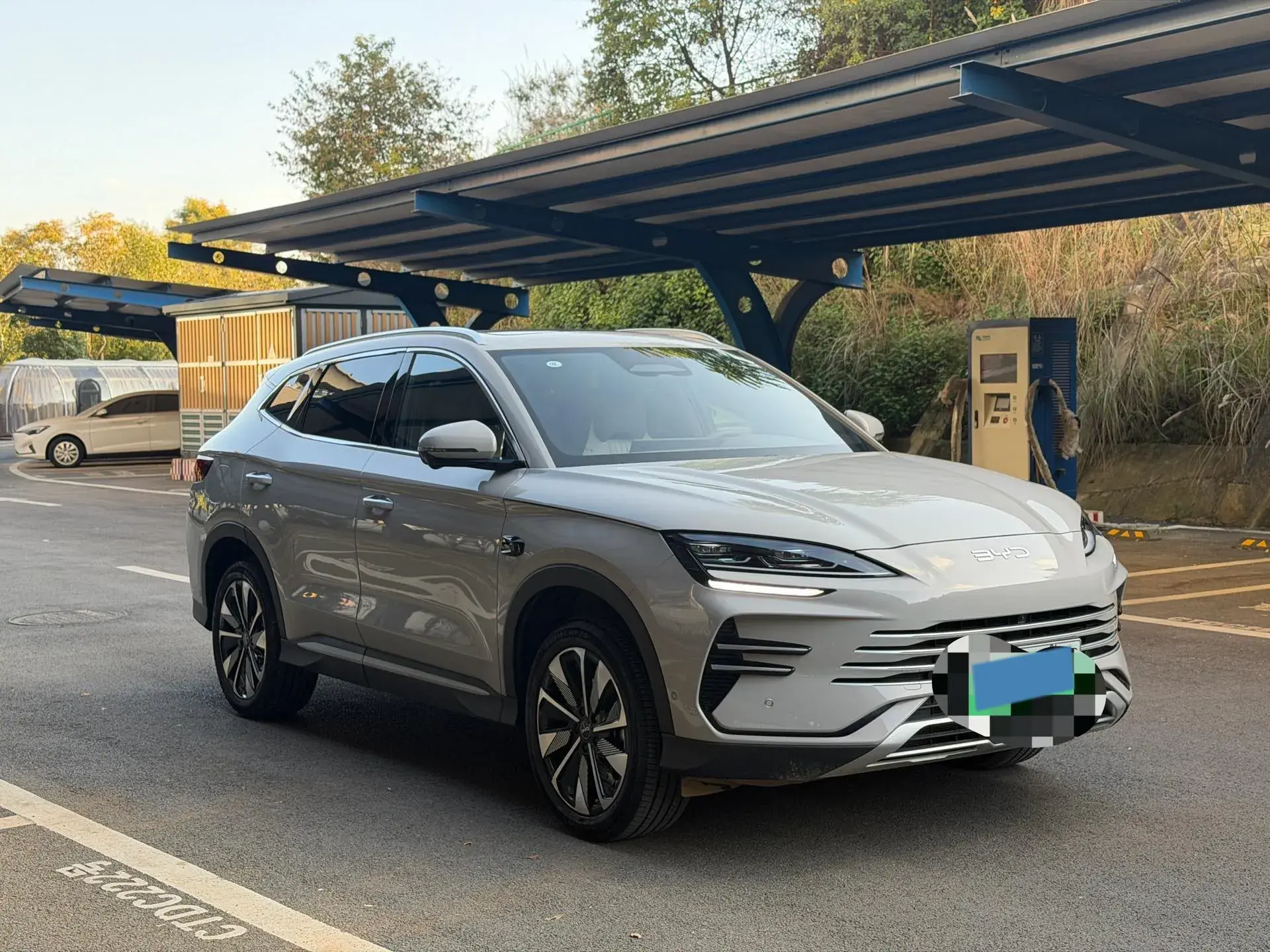 2025 BYD SONG thumbnail 3