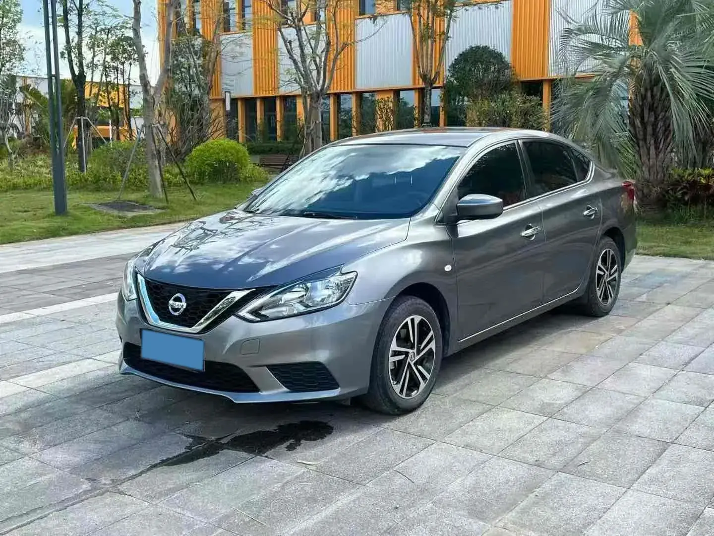 2019 NISSAN SYLPHY view 1