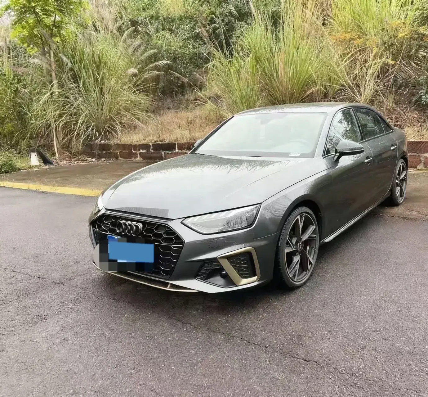 2024 AUDI A4L view 1