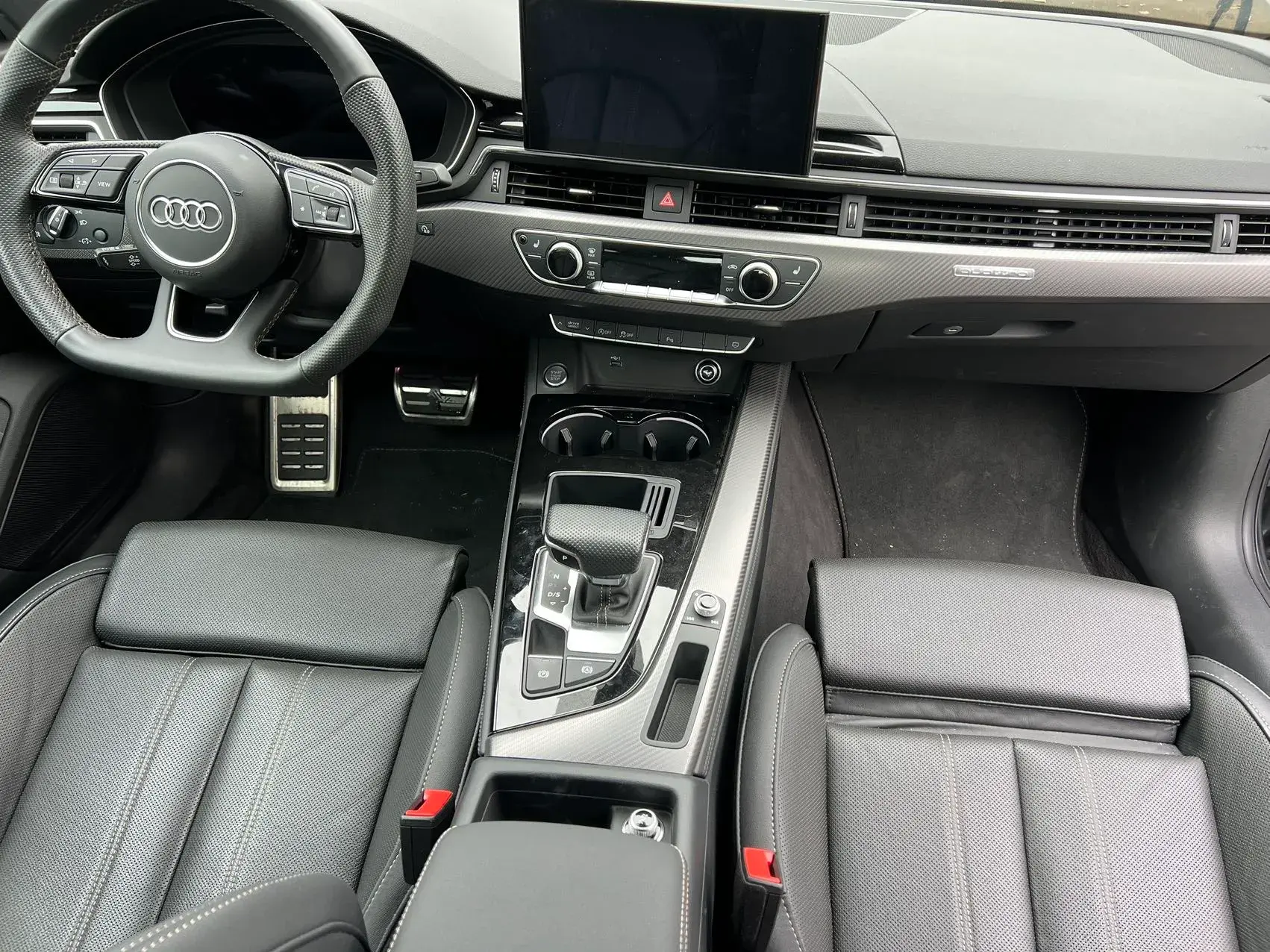 2024 AUDI A4L thumbnail 4