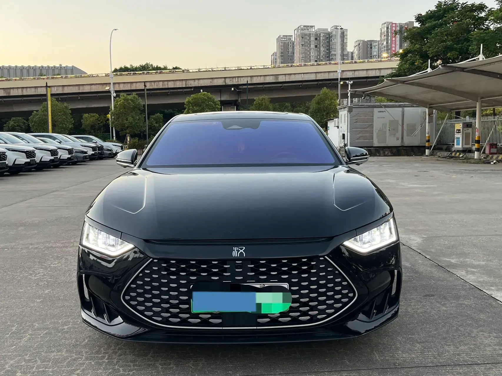 2022 BYD HAN thumbnail 2