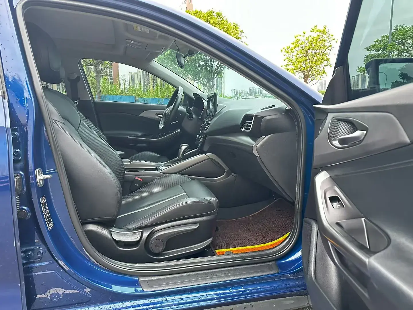 2019 HYUNDAI LA thumbnail 4