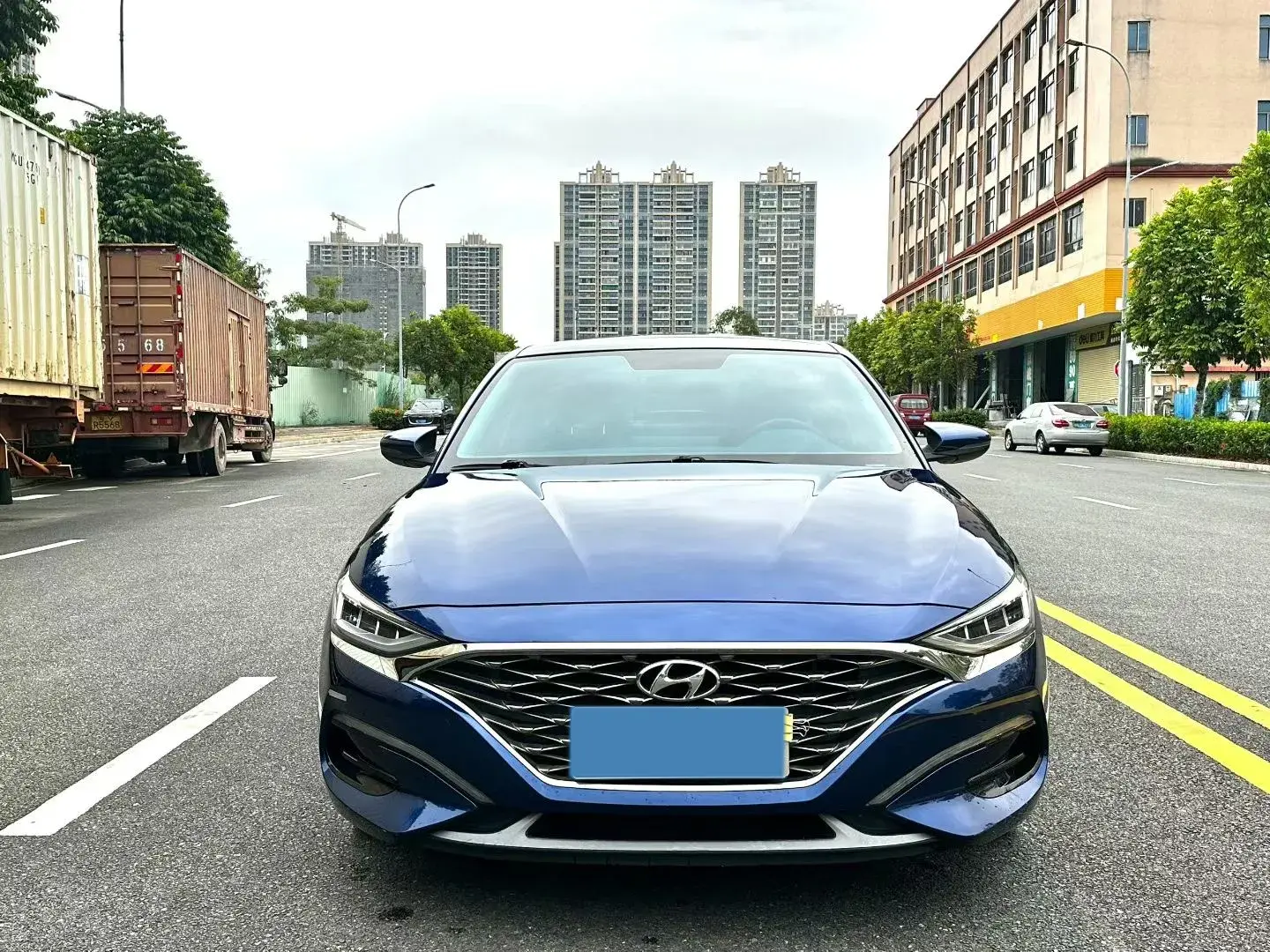 2019 HYUNDAI LA thumbnail 3