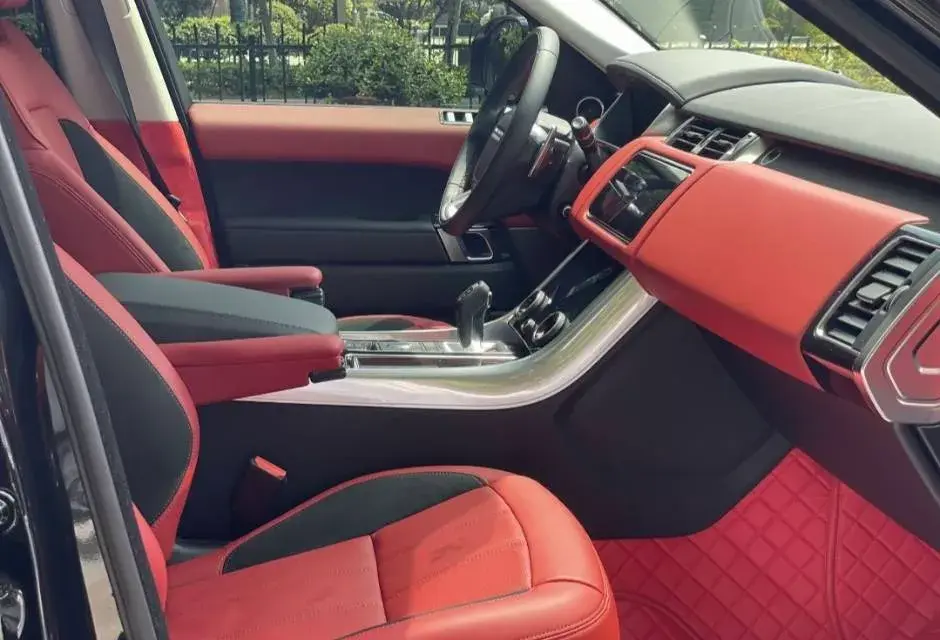 2022 LAND ROVER thumbnail 4