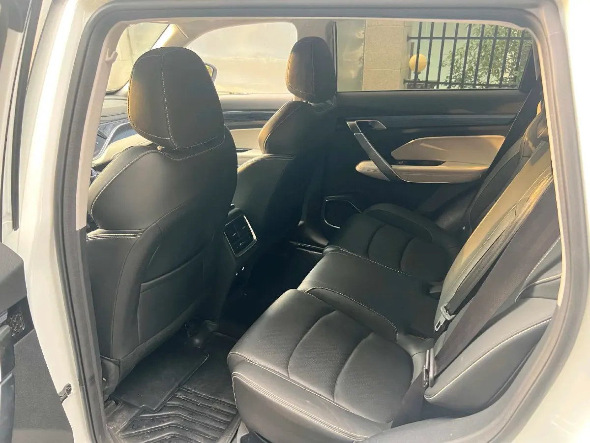 2022 Geely Azkarra 1.8T 184HP L4 7DCT,autocango,china used car exporter,china ev exporter,chinese used car exporter,chinese used ev exporter