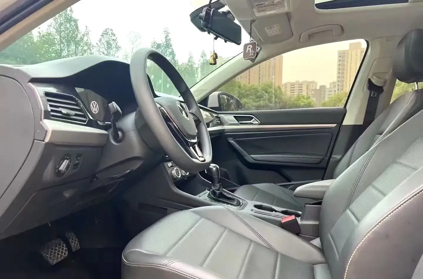 2022 VOLKSWAGEN LAVIDA thumbnail 4