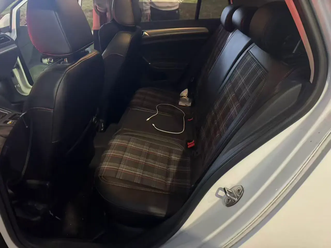 2020 VOLKSWAGEN GOLF thumbnail 3