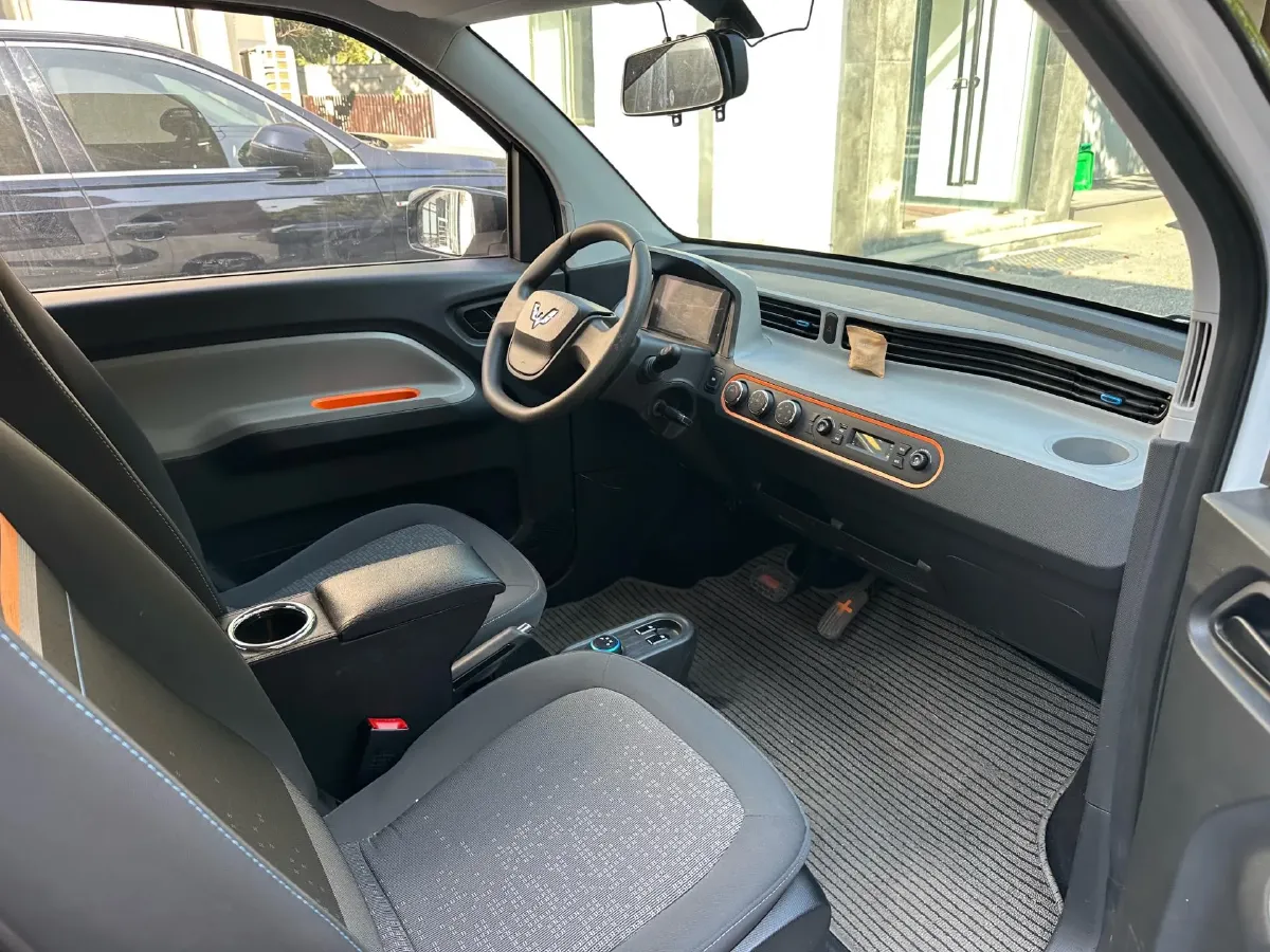 2020 WuLing HongGuang MINI EV BEV 13.8KWH,autocango,china used car exporter,china ev exporter,chinese used car exporter,chinese used ev exporter