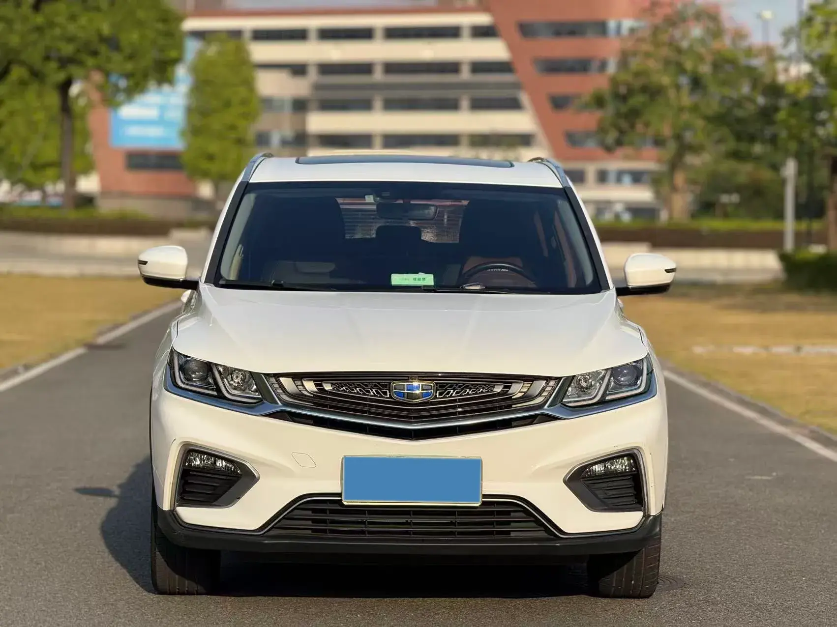 2019 GEELY COOLRAY thumbnail 2