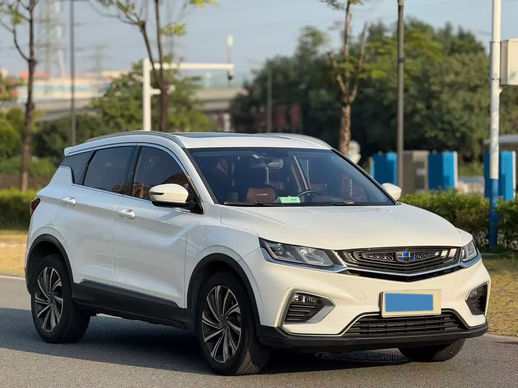 2019 GEELY COOLRAY thumbnail 3