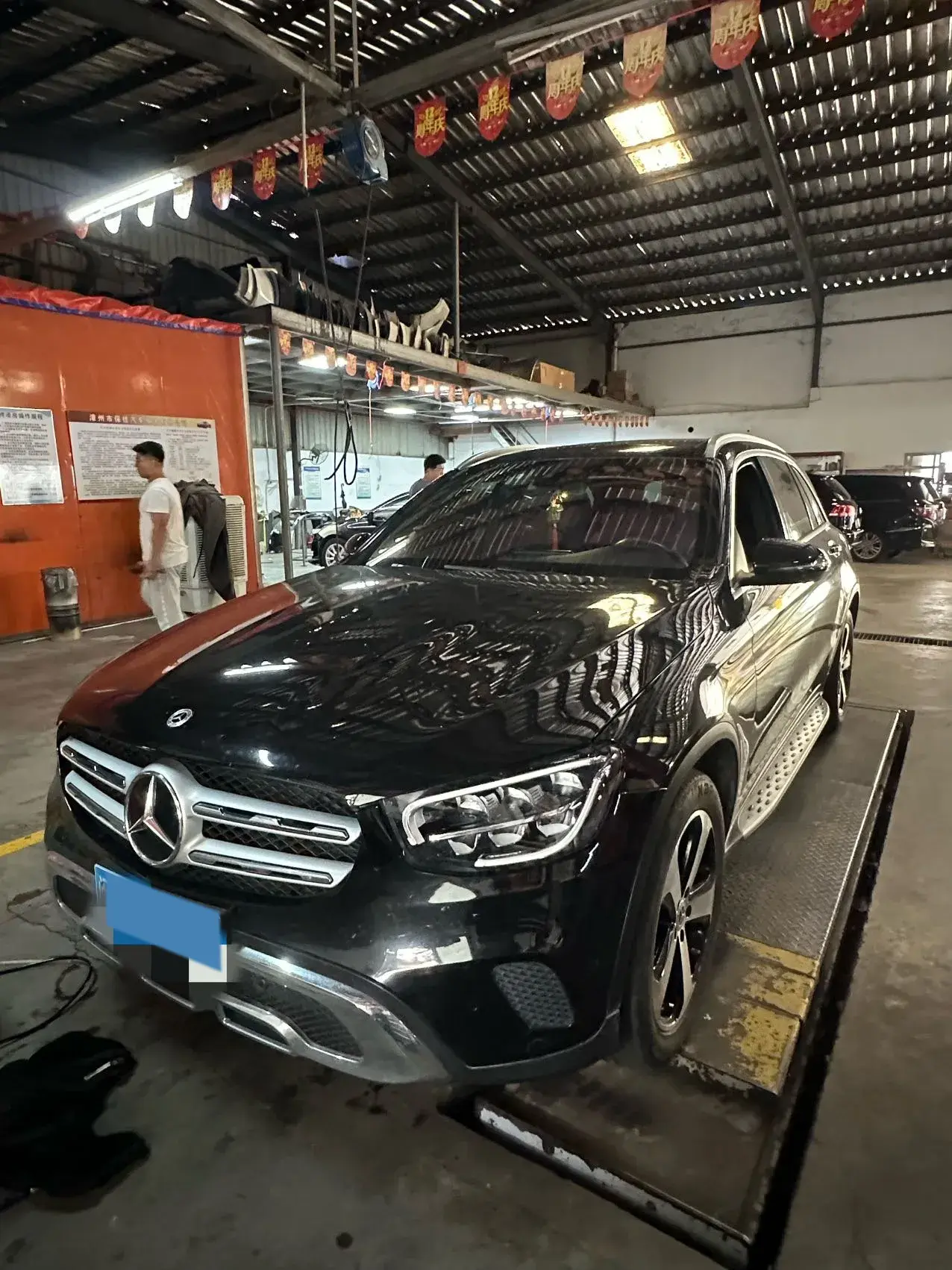 2022 MERCEDES-BENZ GLC view 1