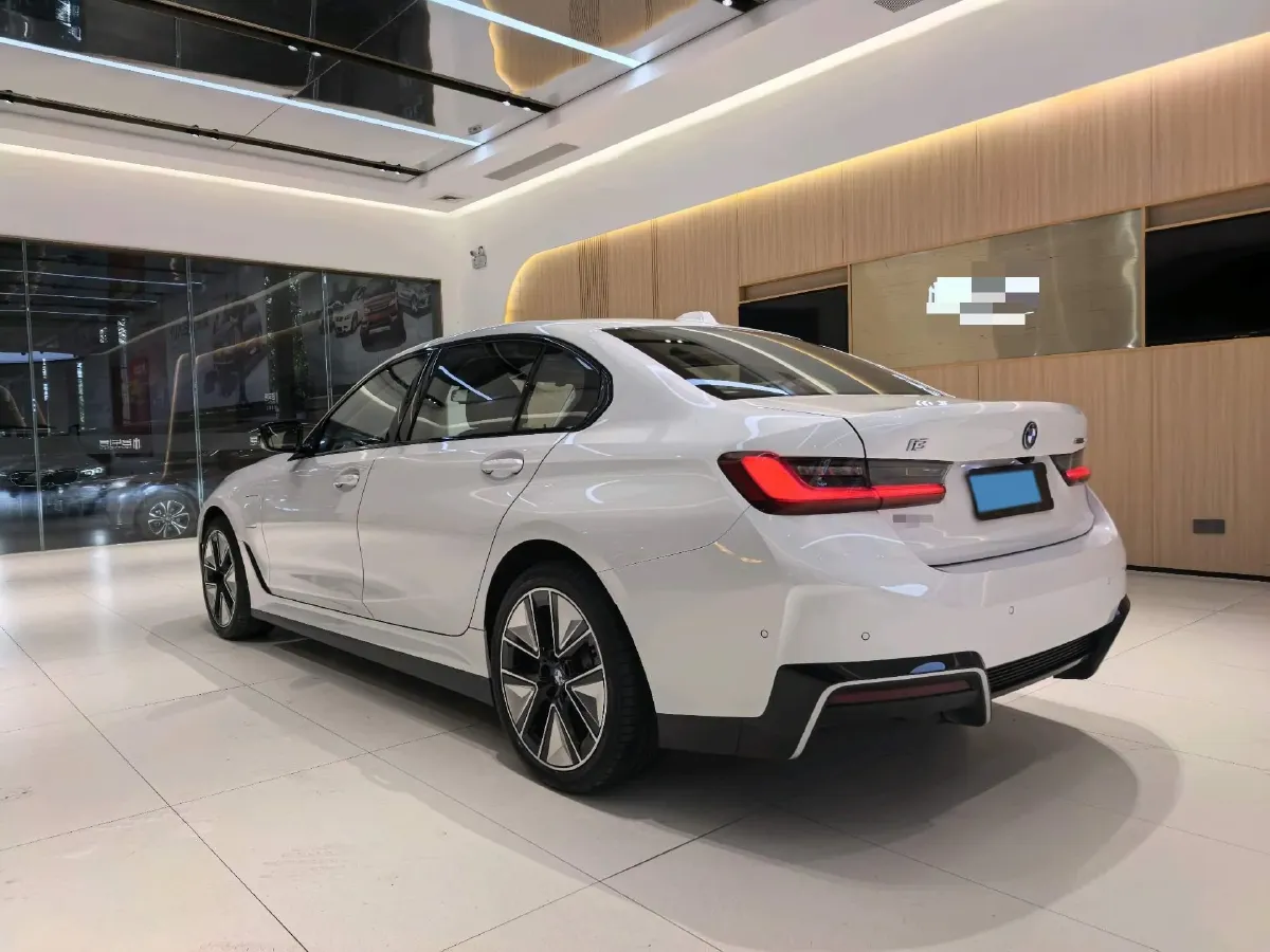 2025 BMW i3 BEV 79.05KWH,autocango,china used car exporter,china ev exporter,chinese used car exporter,chinese used ev exporter