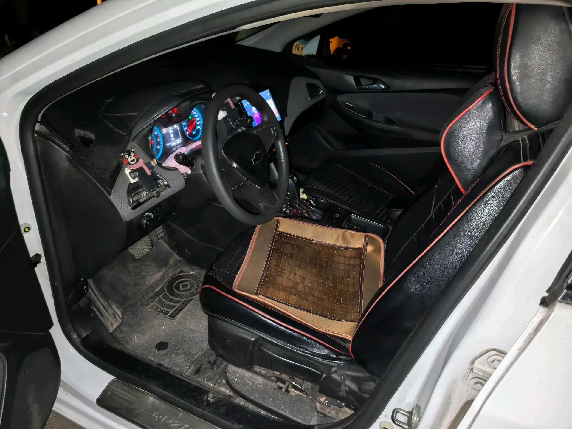 2018 CHEVROLET CRUZE thumbnail 2