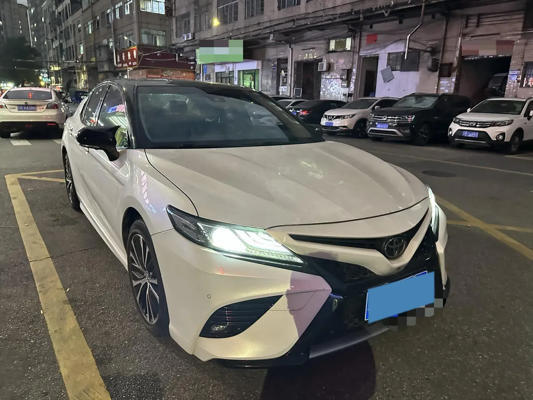 2019 TOYOTA CAMRY thumbnail 3