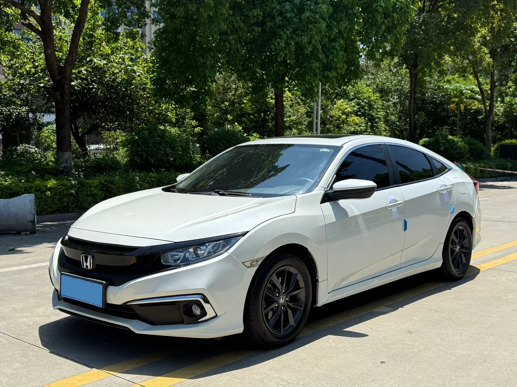 2019 HONDA CIVIC view 1