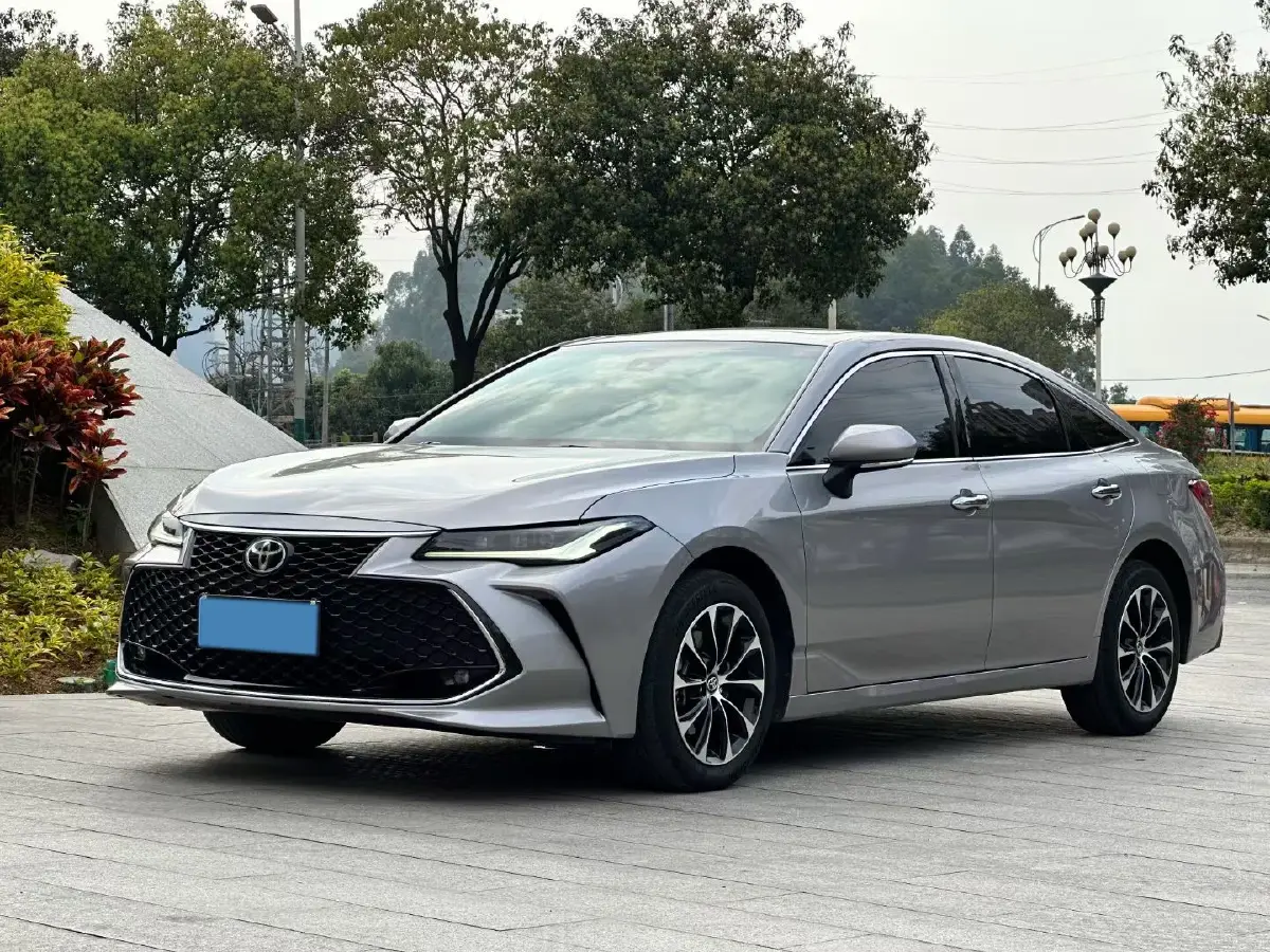 2023 Toyota Avalon 2.0L 177HP L4 CVT