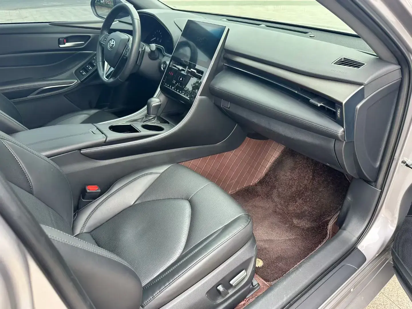 2023 TOYOTA AVALON thumbnail 4