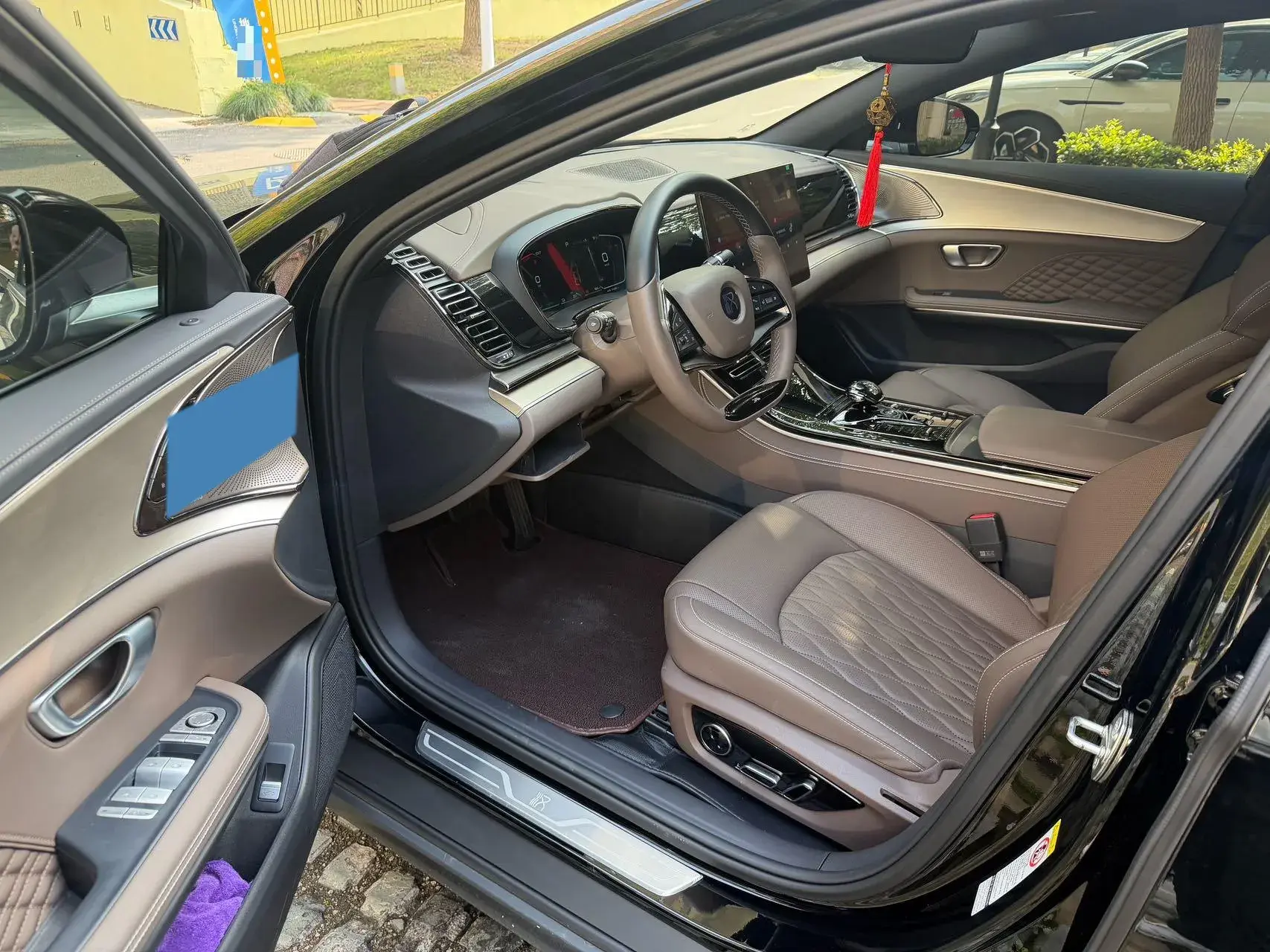 2023 BYD HAN thumbnail 3