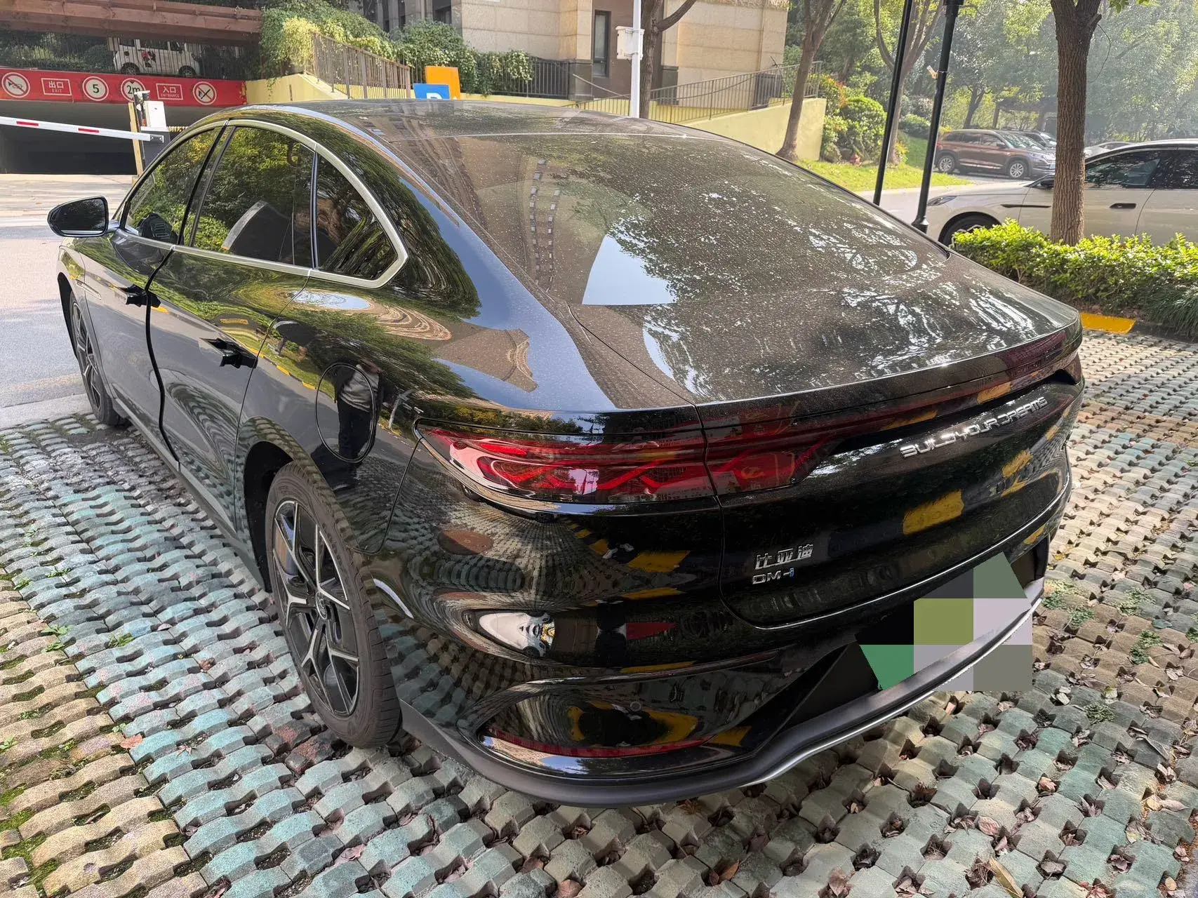 2023 BYD HAN thumbnail 2