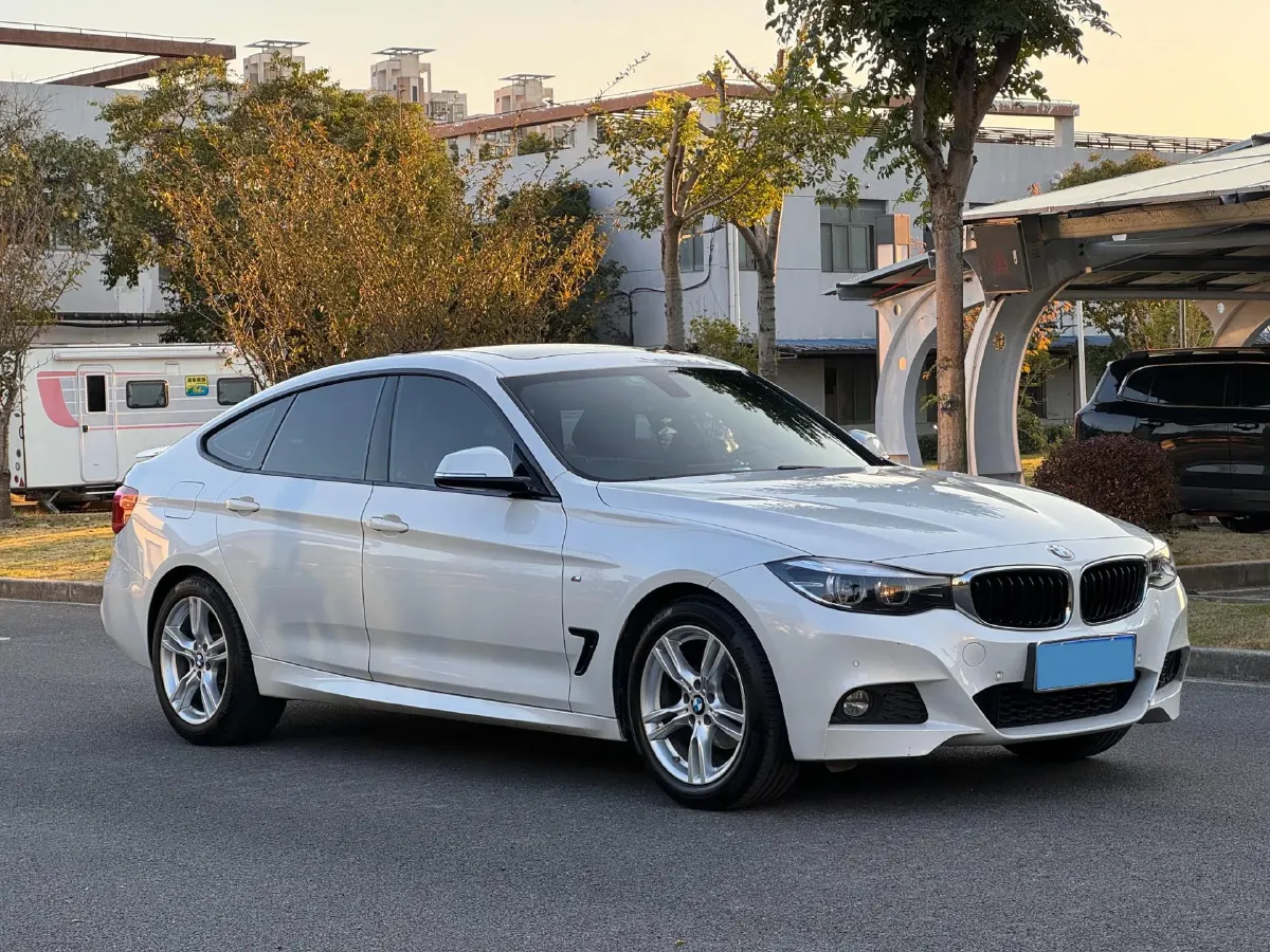 2020 BMW 3 Series GT 2.0T 184HP L4 8AT,autocango,china used car exporter,china ev exporter,chinese used car exporter,chinese used ev exporter