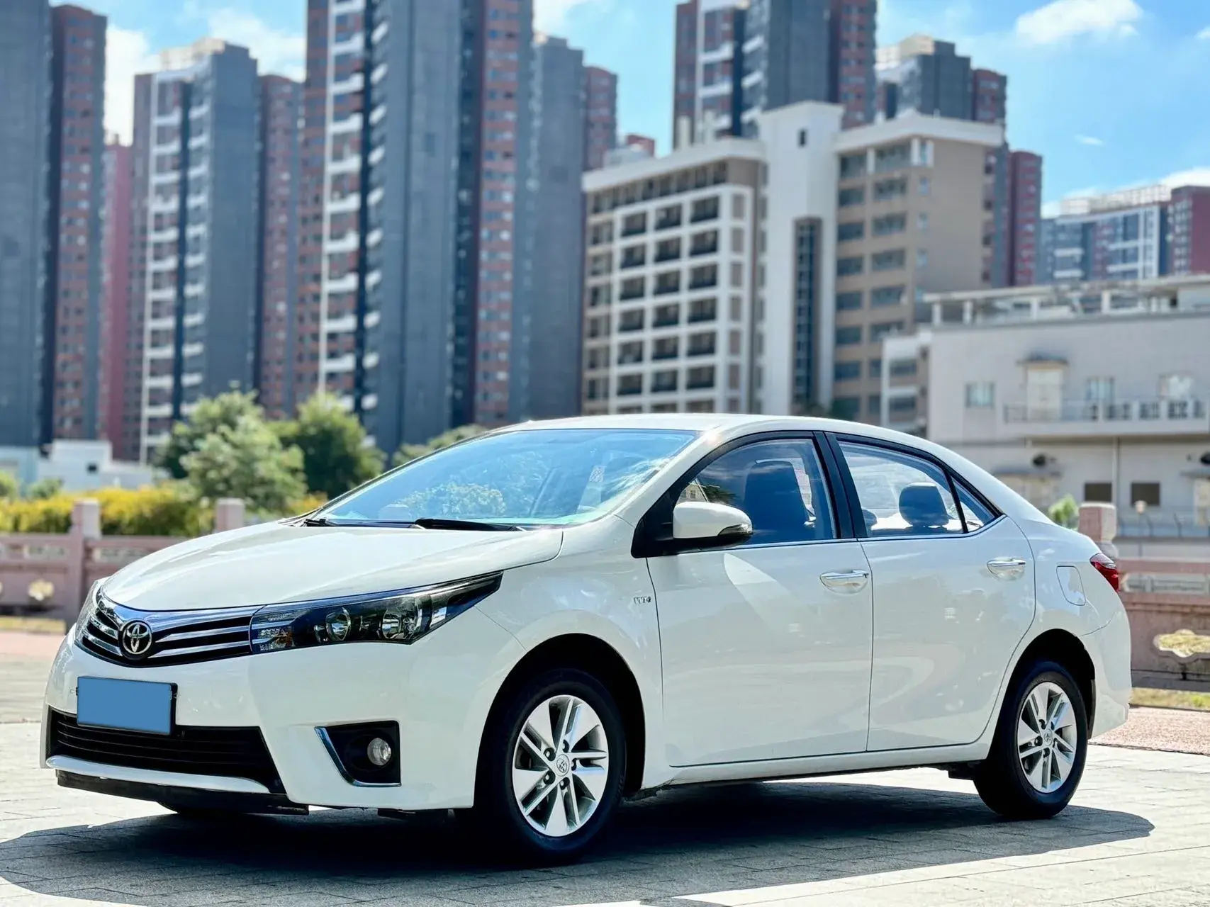 2017 TOYOTA COROLLA view 1