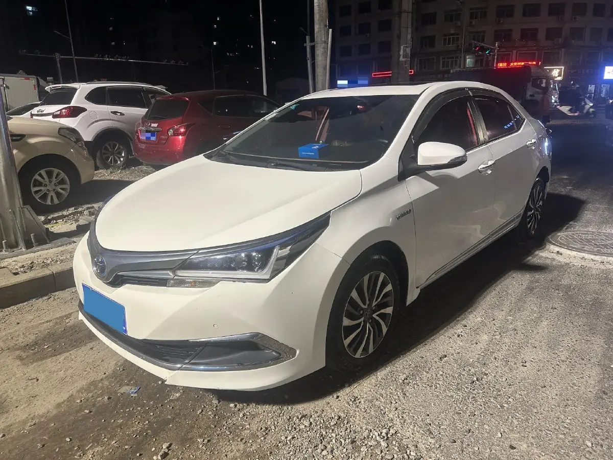 2018 Toyota Corolla 1.8L 99HP L4 E-CVT Hybrid