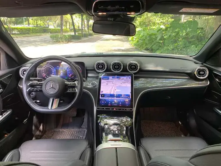 2025 MERCEDES-BENZ C thumbnail 4