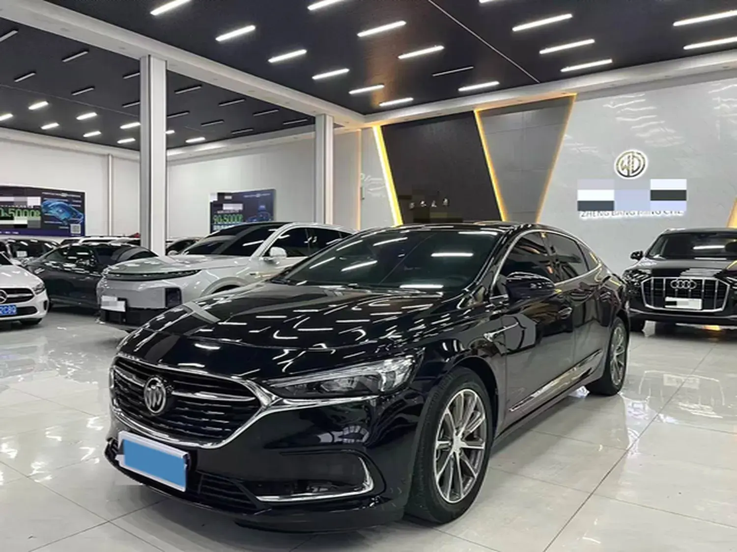 2021 BUICK LARCOSSE view 1