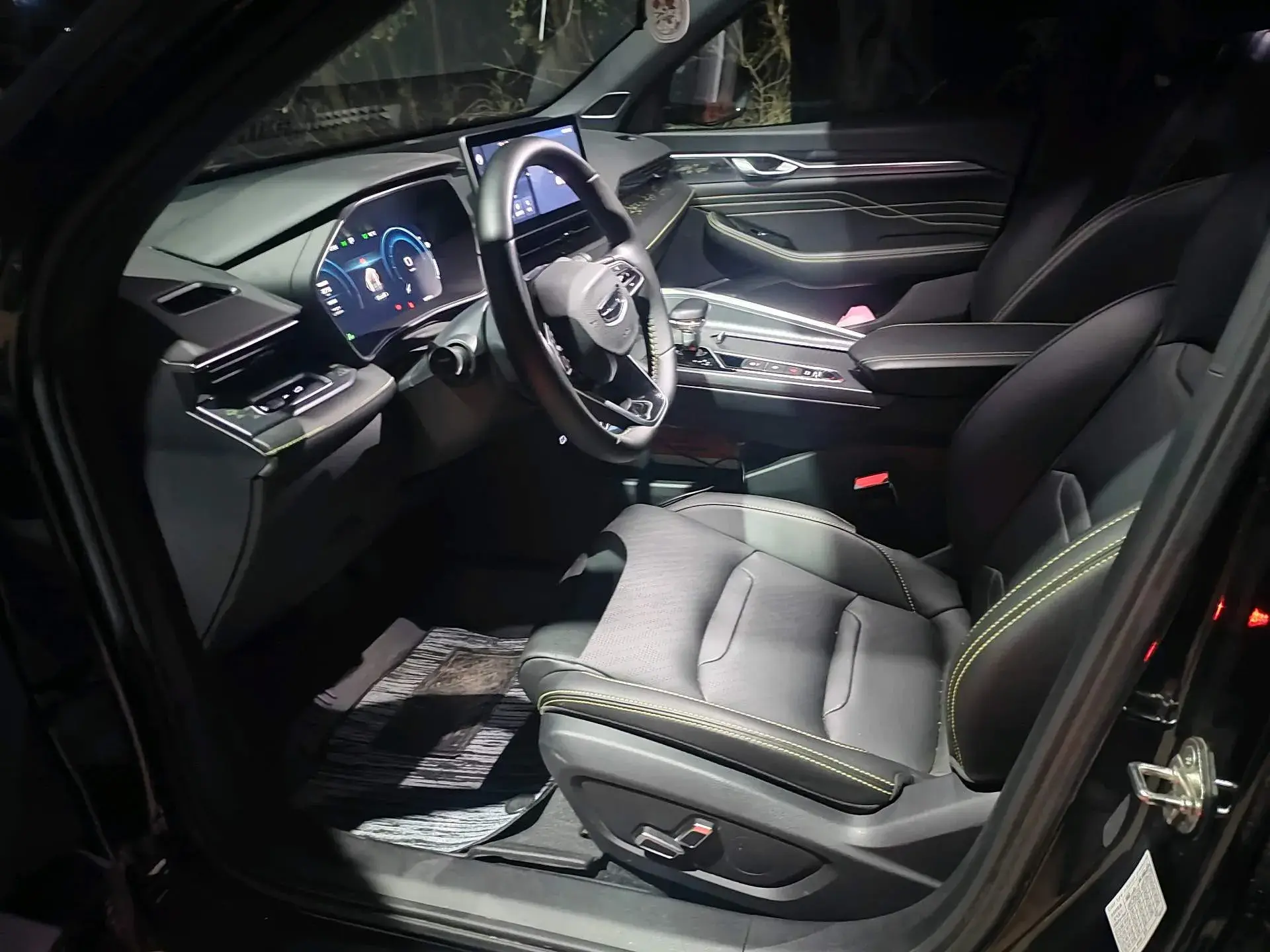 2023 GEELY PREFACE thumbnail 4