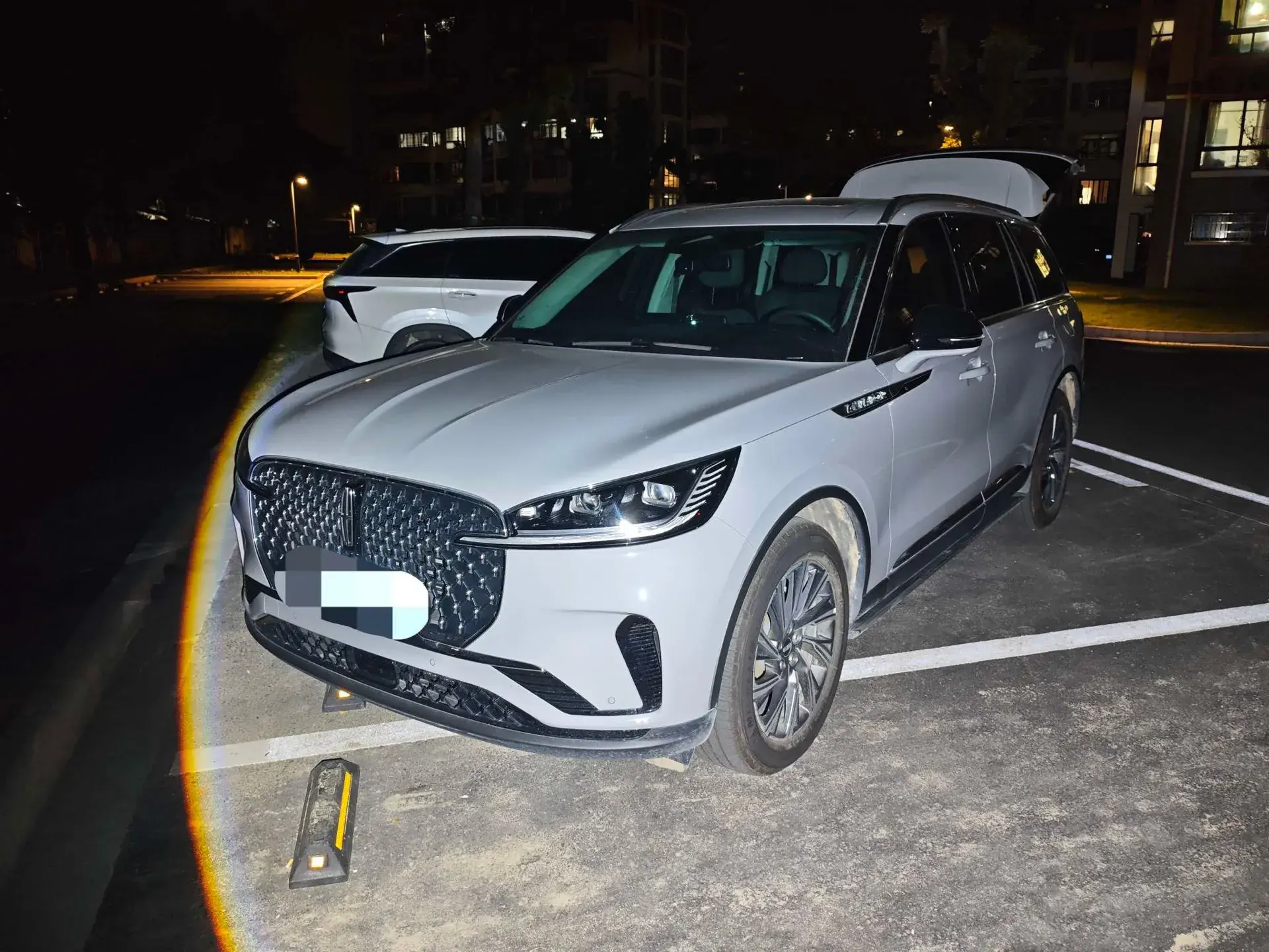 2024 LINCOLN AVIATOR view 1