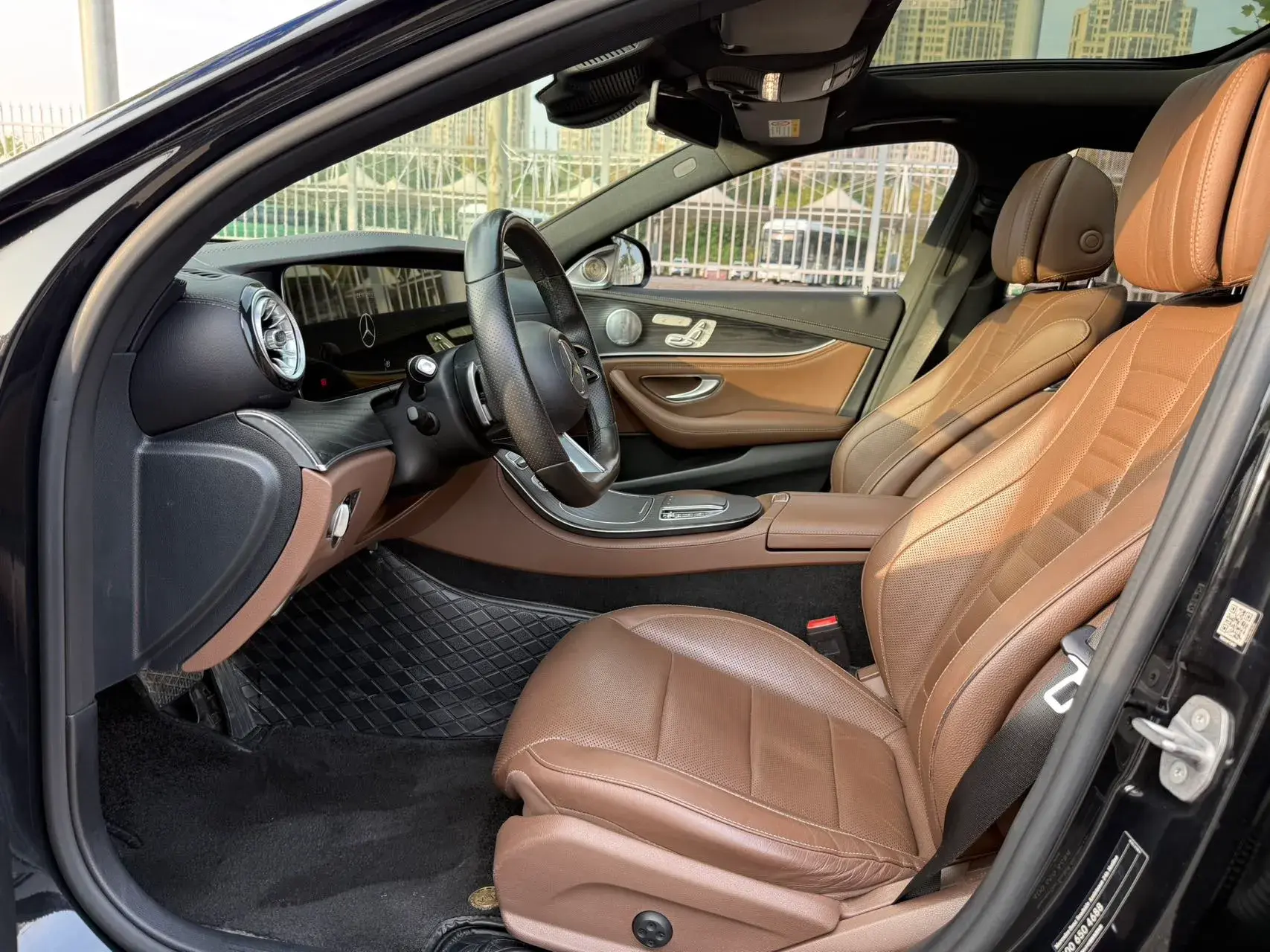 2021 MERCEDES-BENZ E thumbnail 4