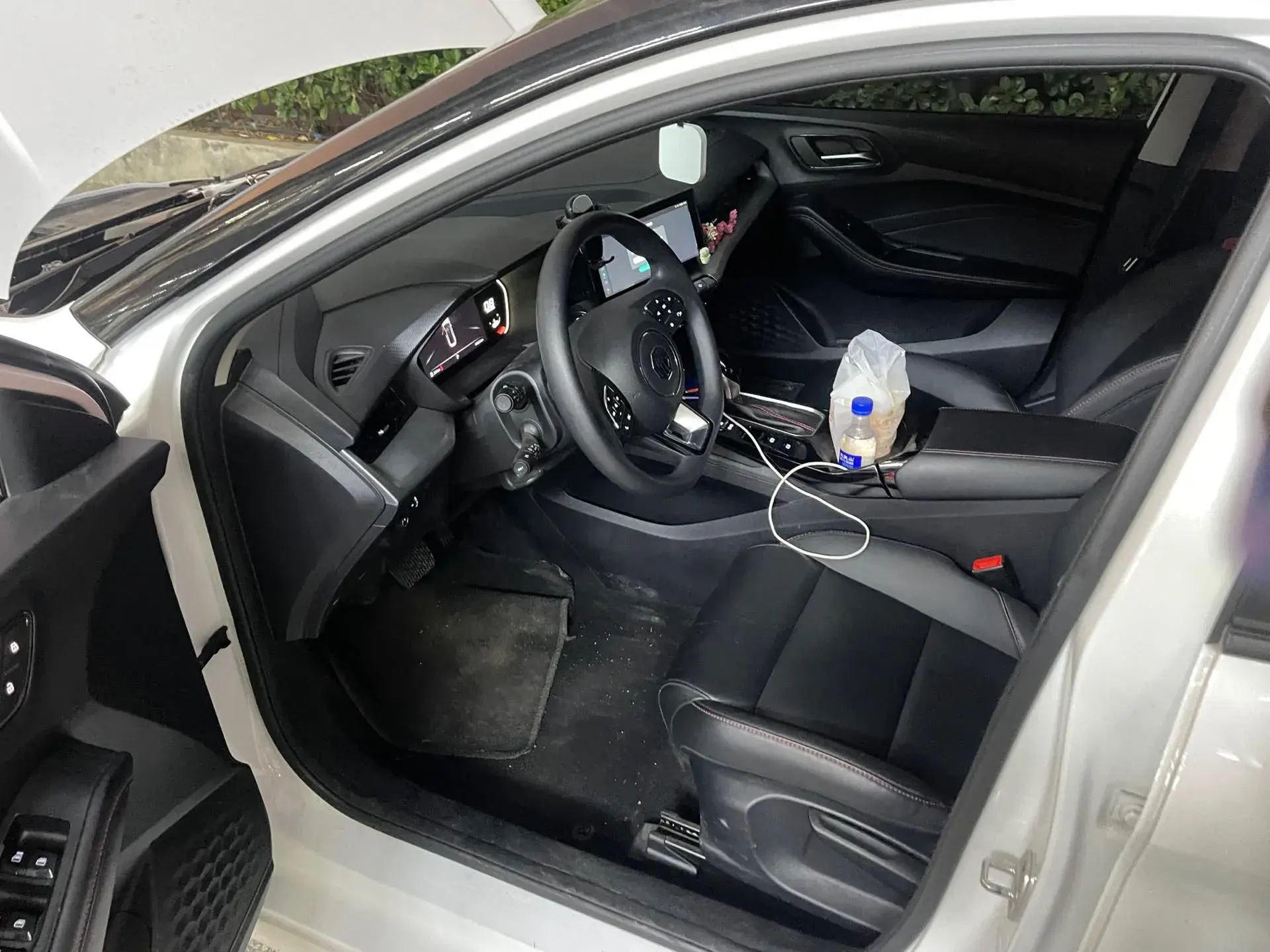 2021 MG 5 thumbnail 3