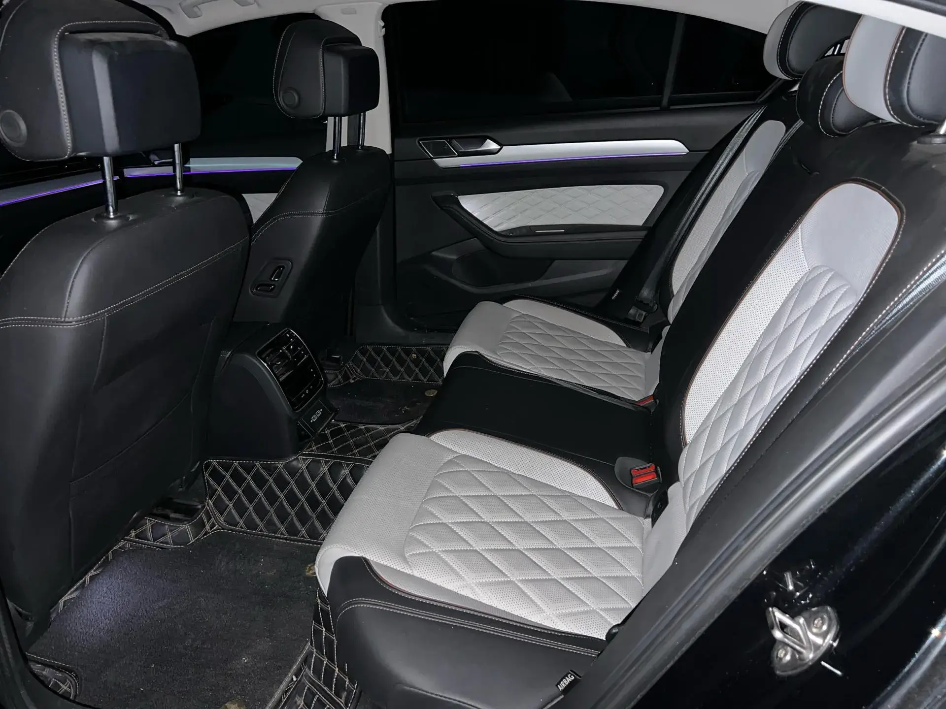 2023 VOLKSWAGEN MAGOTAN thumbnail 3