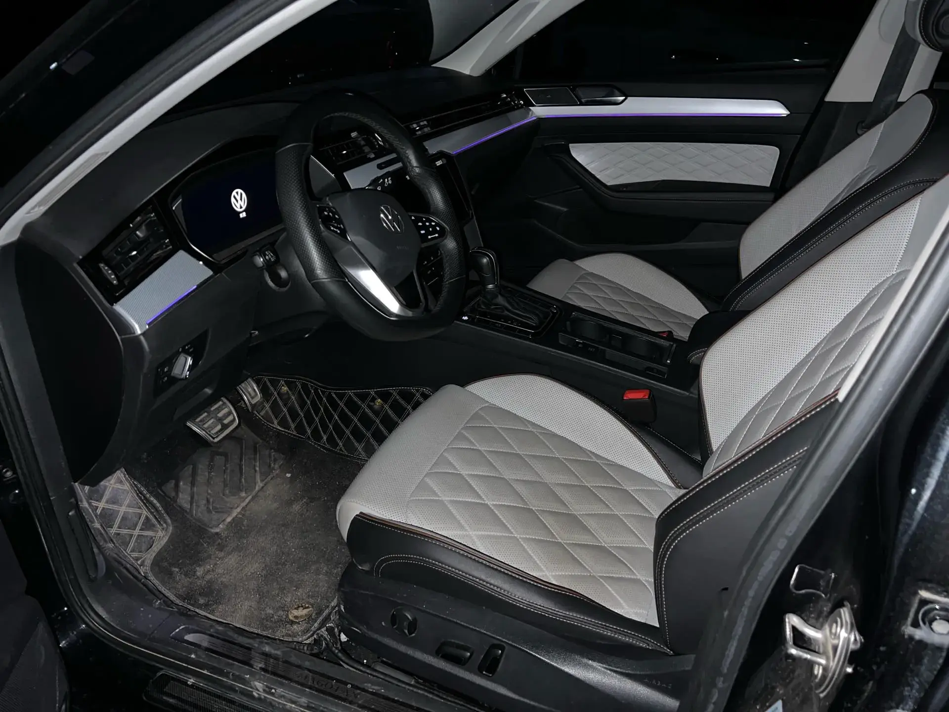 2023 VOLKSWAGEN MAGOTAN thumbnail 2