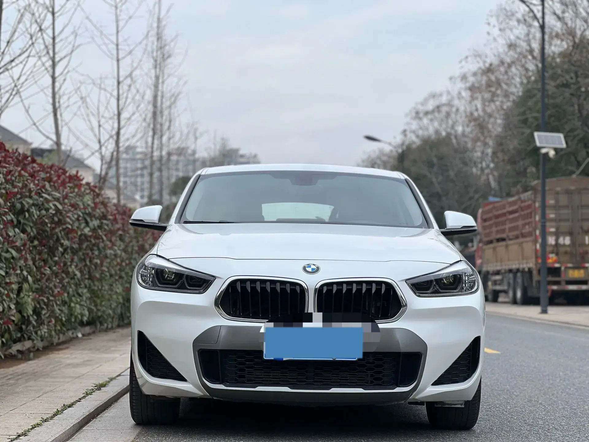 2020 BMW X2 thumbnail 2