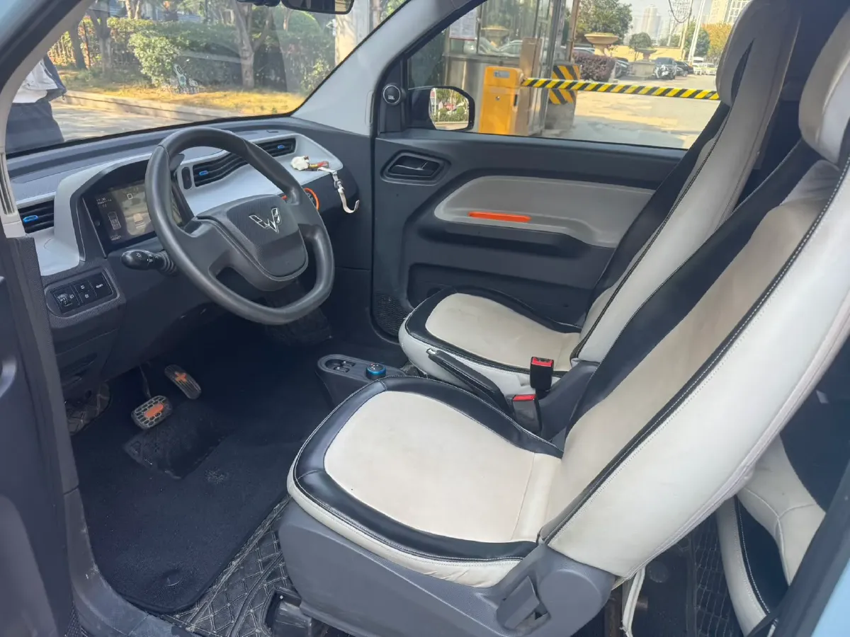 2021 WuLing HongGuang MINI EV BEV 13.8KWH,autocango,china used car exporter,china ev exporter,chinese used car exporter,chinese used ev exporter