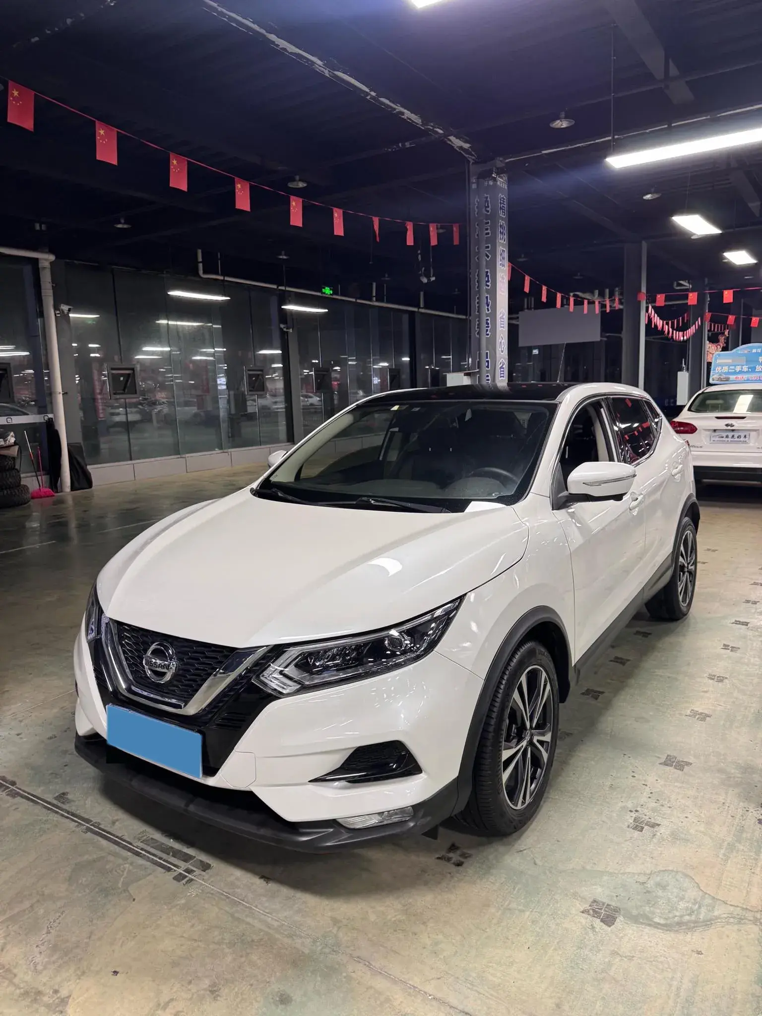 2019 NISSAN QASHQAI view 1