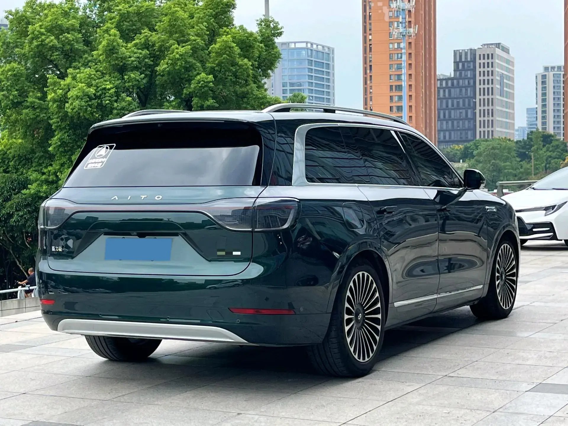 2024 AITO AITO thumbnail 4