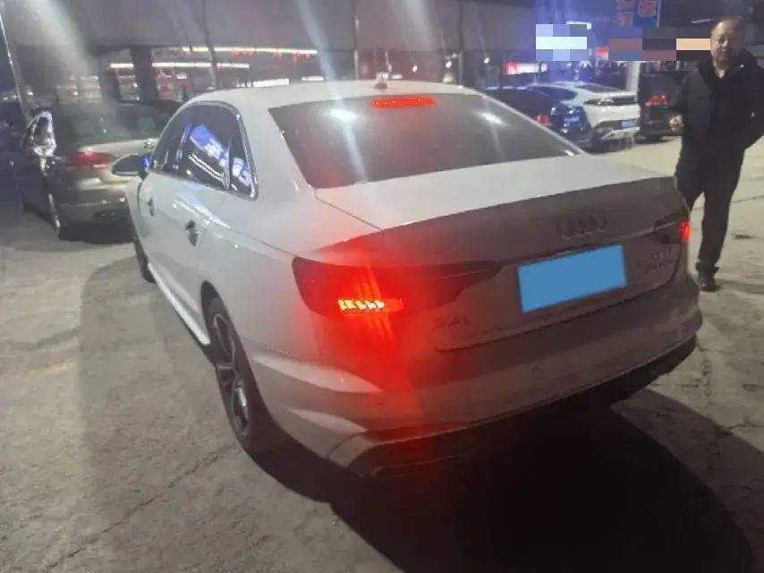 2023 AUDI A4L thumbnail 4