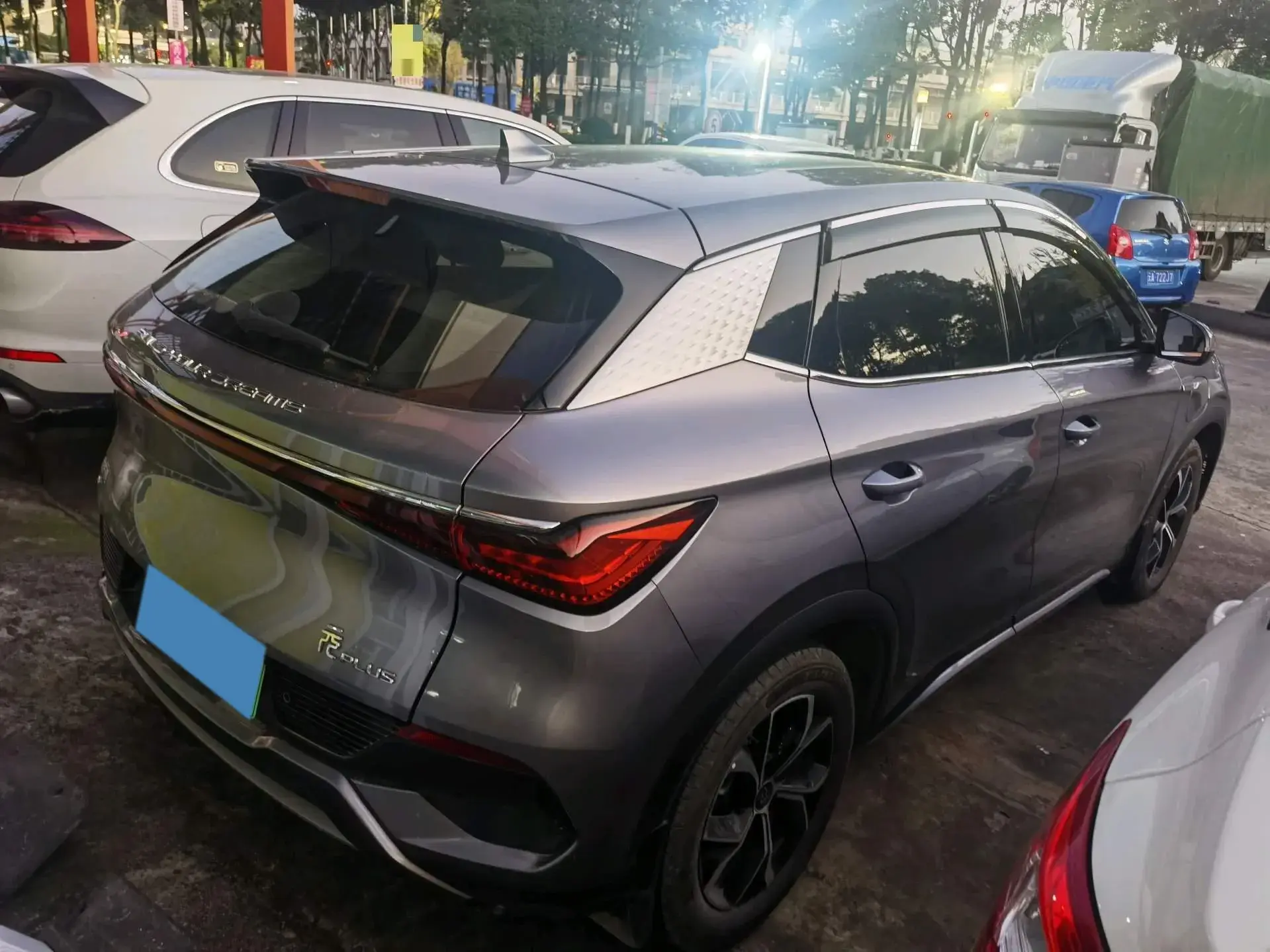 2024 BYD YUAN thumbnail 3