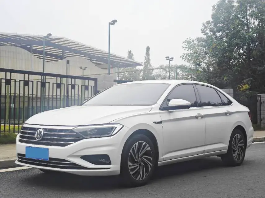 2021 Volkswagen Sagitar 1.2T 116HP L4 7DCT