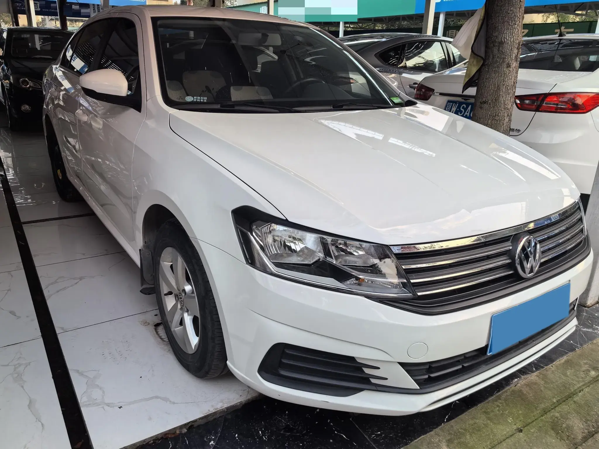 2019 VOLKSWAGEN LAVIDA thumbnail 2