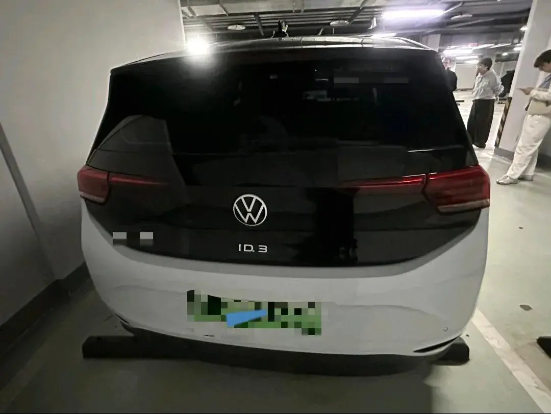 2023 VOLKSWAGEN ID.3 thumbnail 4