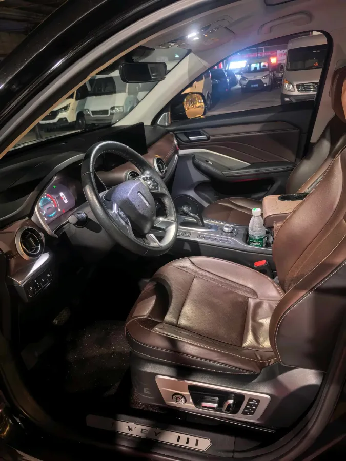 2021 WEY VV6 2.0T 227HP L4 7DCT,autocango,china used car exporter,china ev exporter,chinese used car exporter,chinese used ev exporter