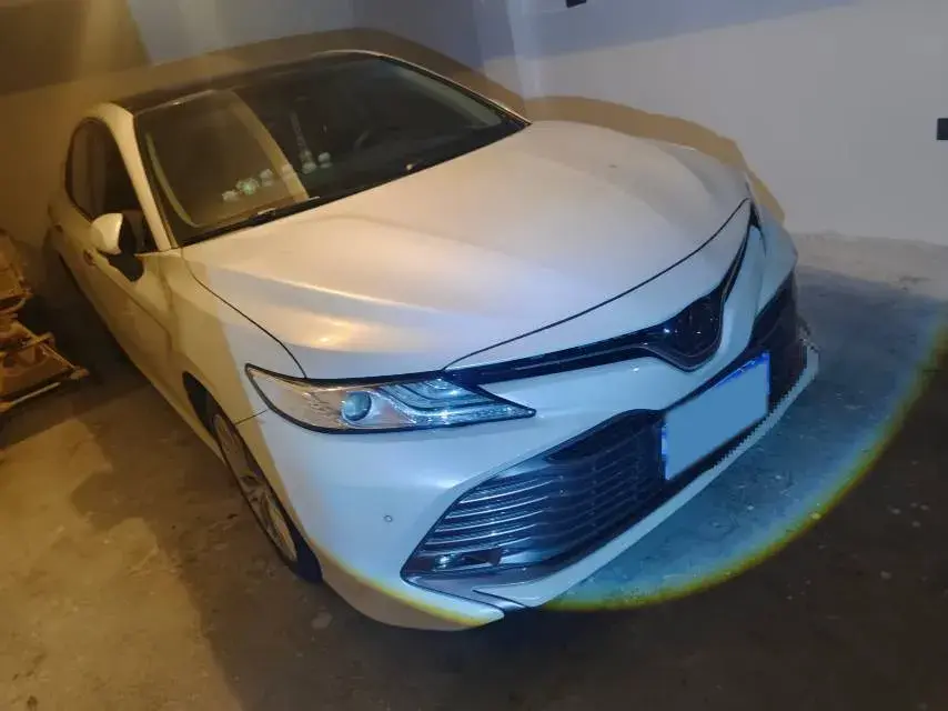 2019 TOYOTA CAMRY thumbnail 3