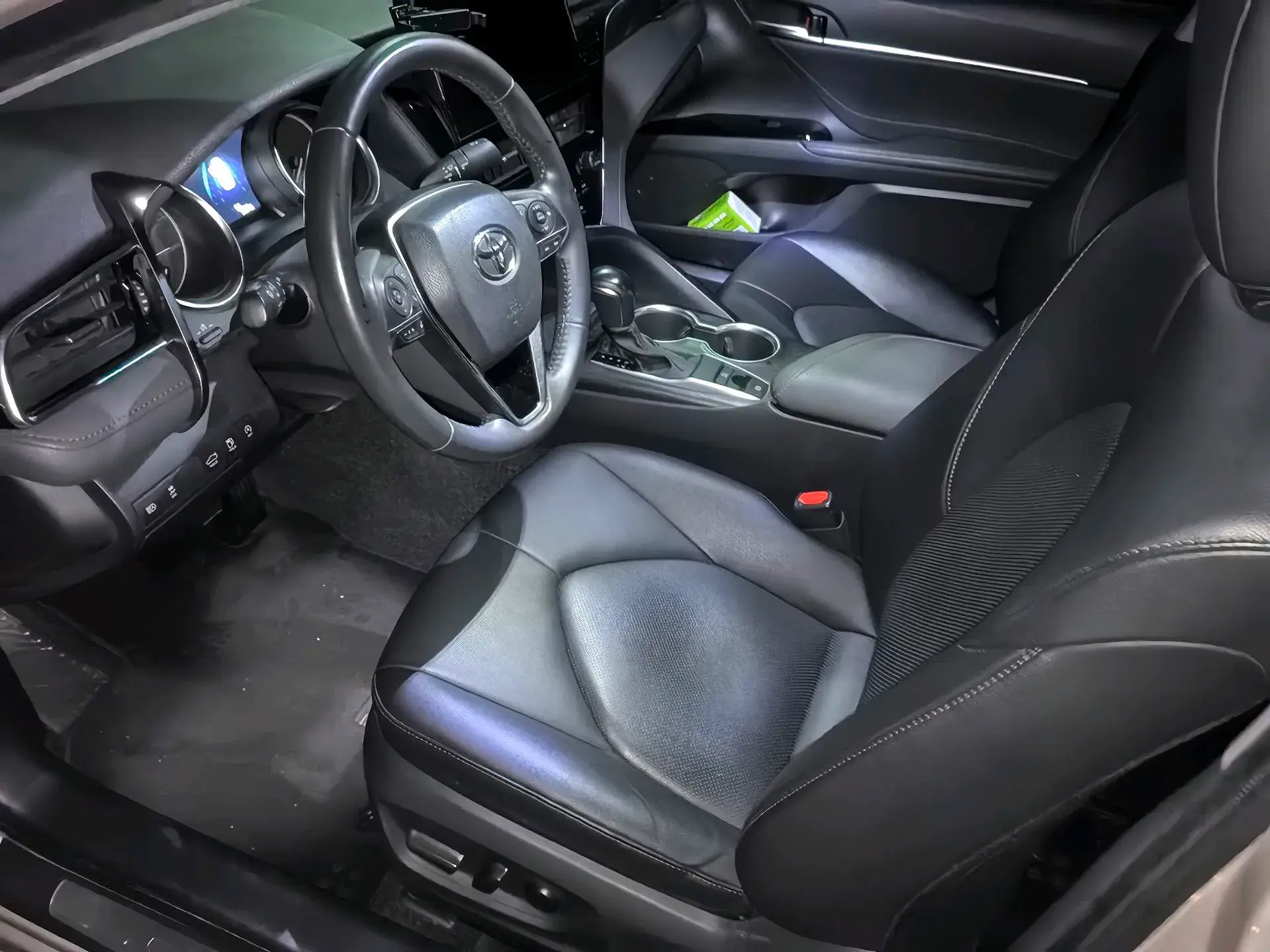 2021 TOYOTA CAMRY thumbnail 2