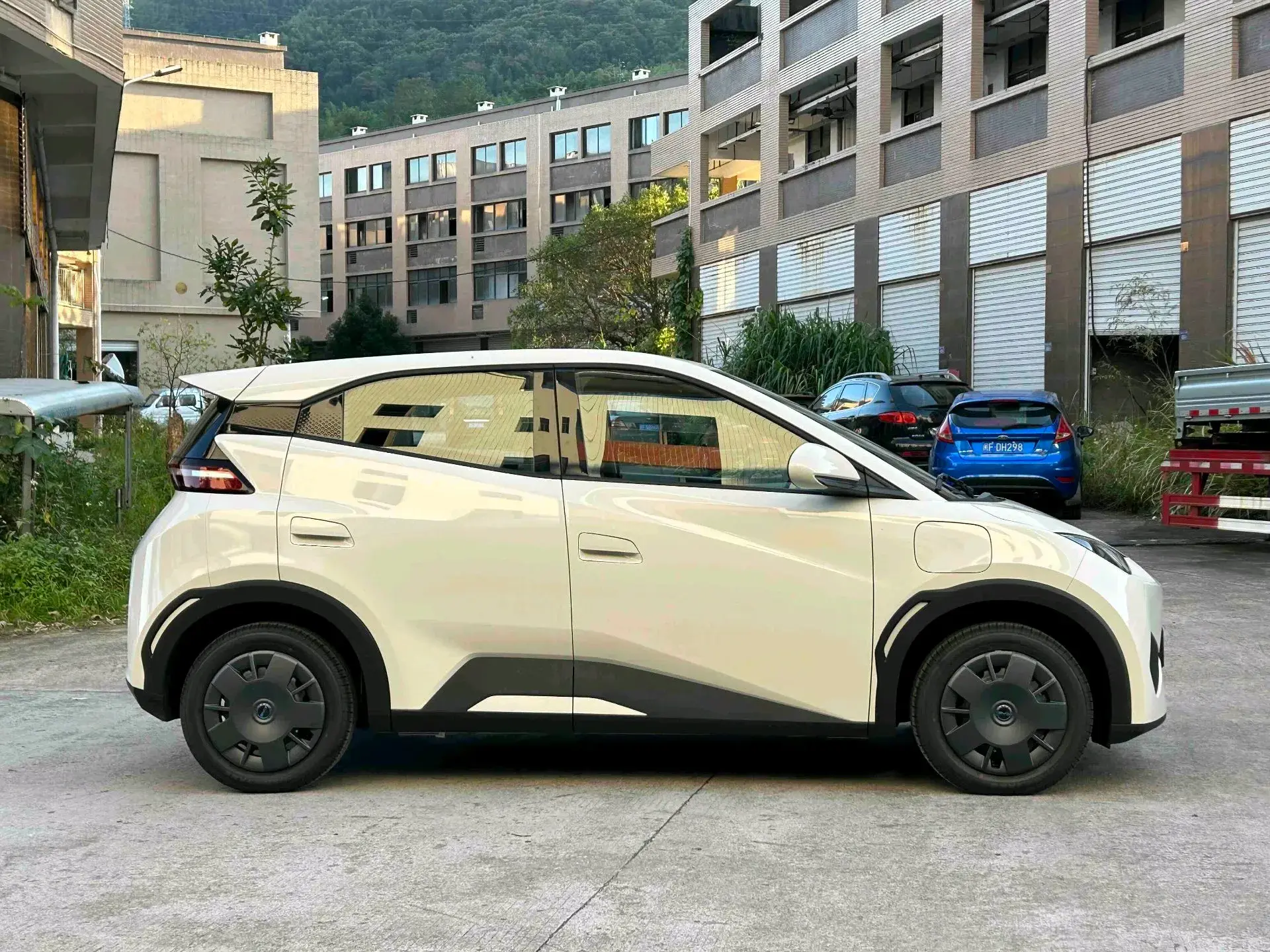 2025 BYD SEAGULL thumbnail 4