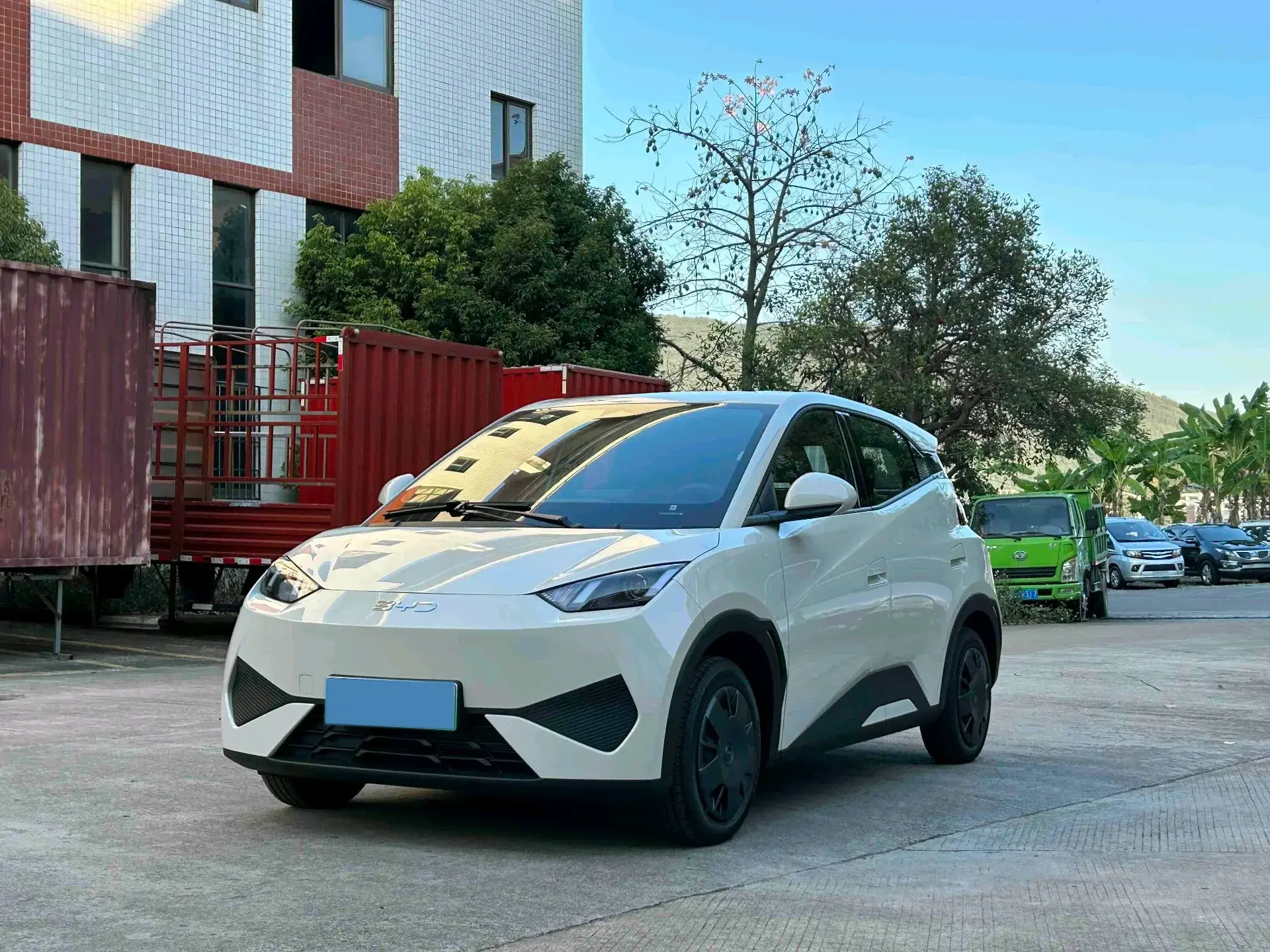 2025 BYD SEAGULL view 1