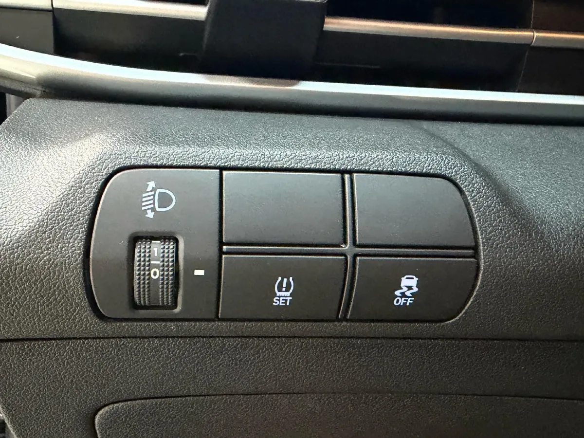 2022 Hyundai Elantra 1.5L 115HP L4 CVT,autocango,china used car exporter,china ev exporter,chinese used car exporter,chinese used ev exporter