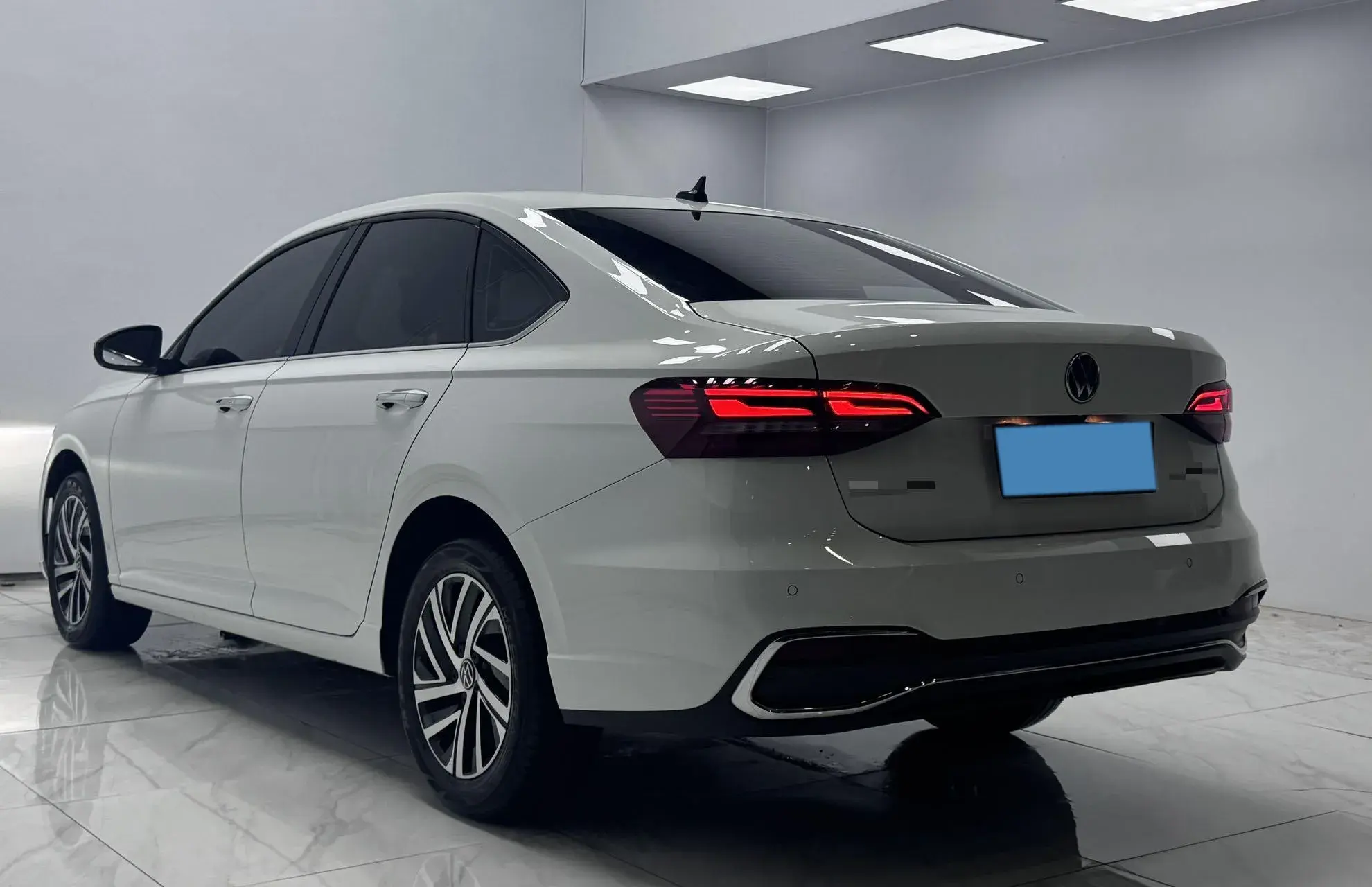 2022 VOLKSWAGEN LAVIDA thumbnail 4